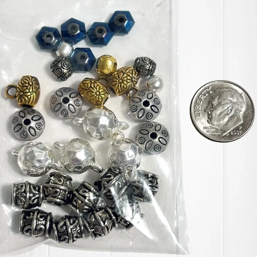 LOT Metallic Beads Jewelry Making Silver Tone Goldtone Mix Hearts Spacers Crafts